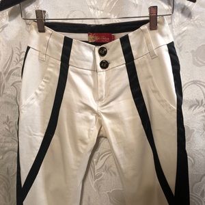 APPLE BOTTOM PREMIUM WHITE BLACK SKINNY LOW RISE